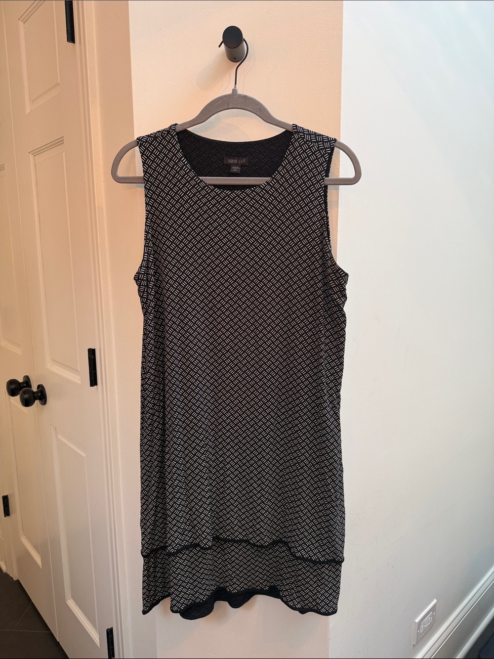 J. Jill Black & White Geometric Sleeveless High-Low Dress